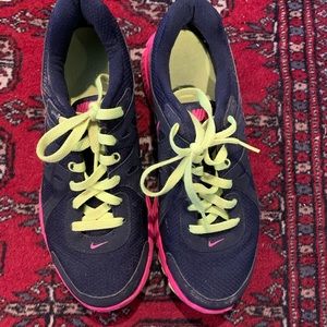 Womens nike sneakers